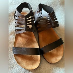 Naot black/brown sanders, size 36 - like new!